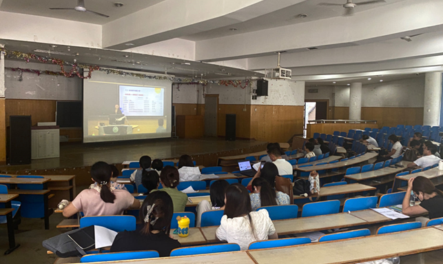 世界杯官网教师参加沈阳师范大学组织的教师教学创新大赛培训