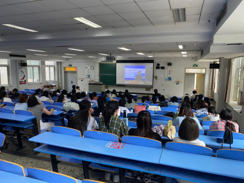 世界杯官网新教师参加教师教学能力提升培训