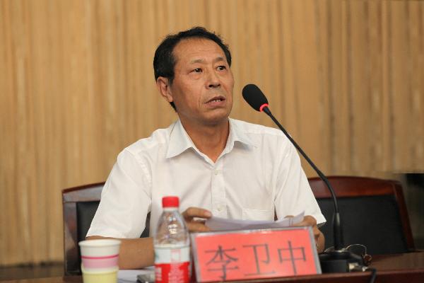 世界杯官网召开2013—2014学年度第一学期全体干部会议