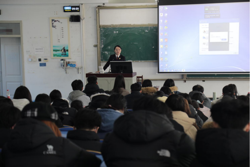 历史文化与法学系成功举办法治讲座